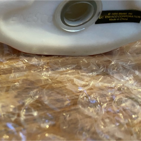 1994 vintage Barbie and ken salt and pepper shaker - Picture 6 of 13